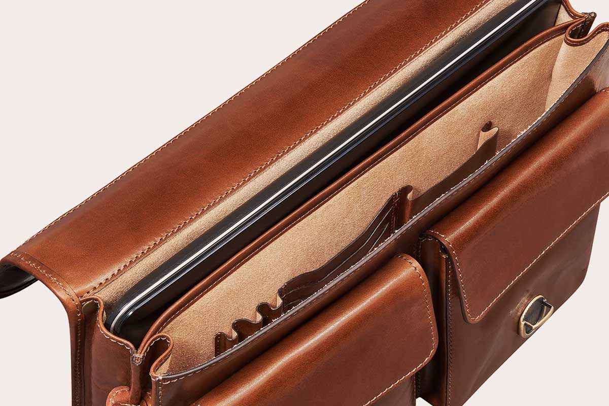 Leather macbook satchel interior pockets with padded laptop section