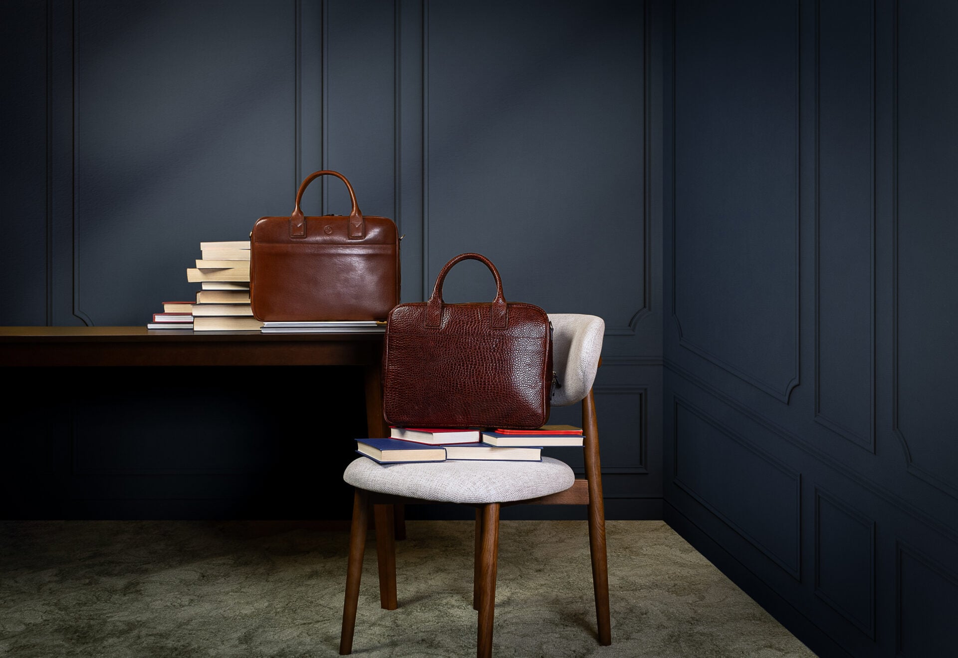 Calvino croco leather laptop bag guide