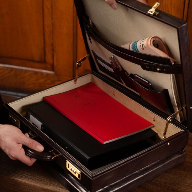 Strada Men's Expandable Leather Attaché Case - Maxwell-Scott